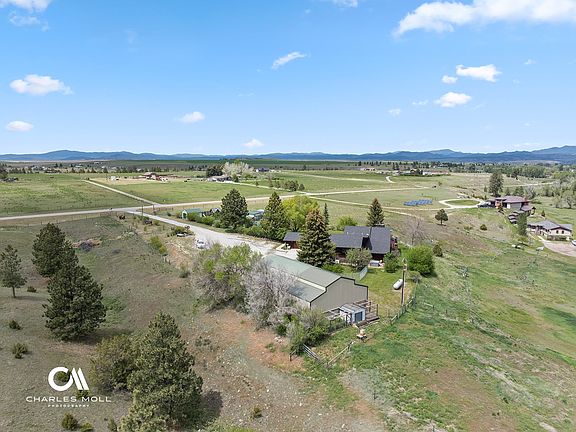 3rd image of 2473 Spokane Creek Rd