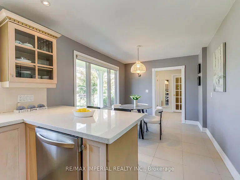 2048 Devon Rd — Photo 13