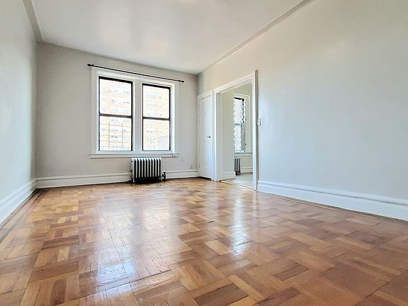 4th image of 2121 Beekman Pl APT 6C