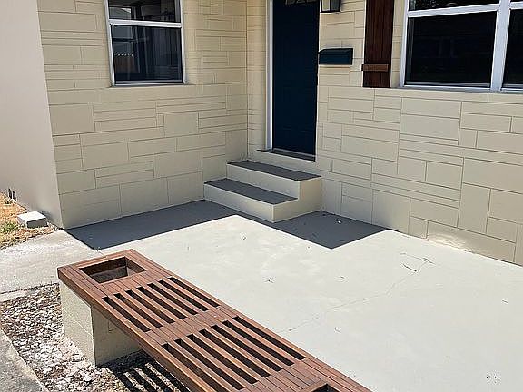 5th image of 223 39th St S