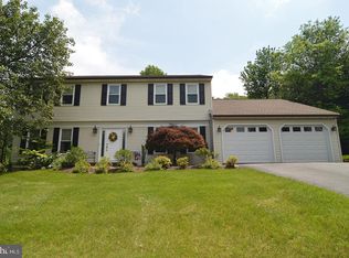 1002 Vista Ln, Reading, PA 19606
