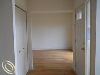 4th image of 30590 Lynn Ct