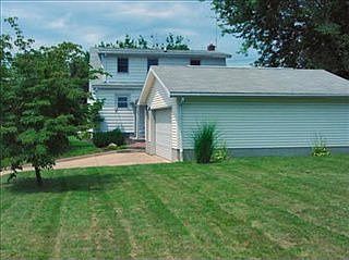 3rd image of 179 Fairlawn Ave