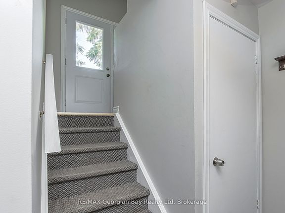 4th image of 15 McGuire Rd