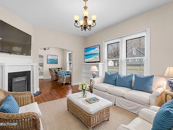 5th image of 380 Clifton Heights Rd