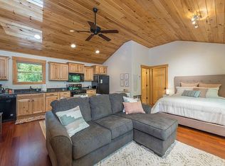 20 Maple Cove Dr, Swannanoa, NC 28778