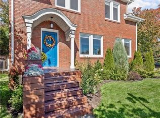 25 Hillcrest Dr, Moncton, NB E1E 1V9