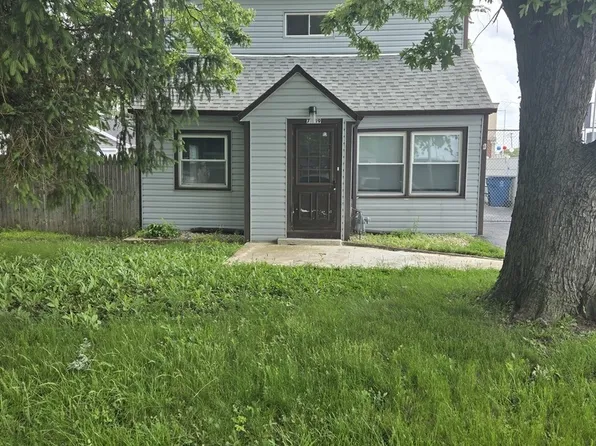 7139 W 74th St, Chicago, IL 60638
