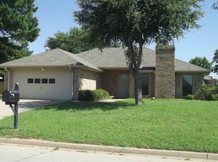 1315 Parliament St, Burkburnett, TX 76354