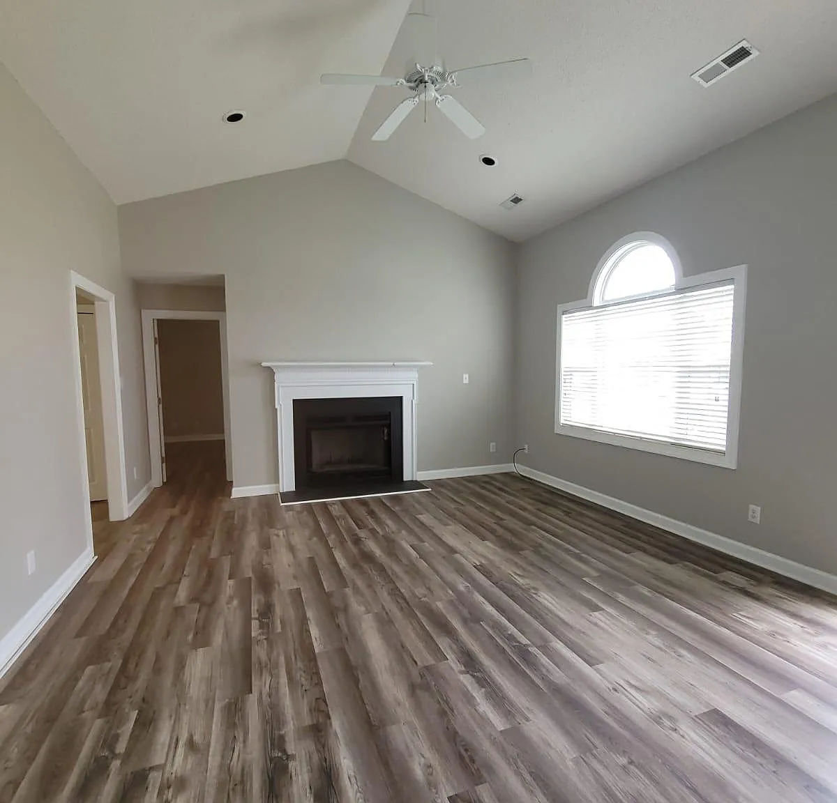 1504 Greys Mill Rd — Photo 2