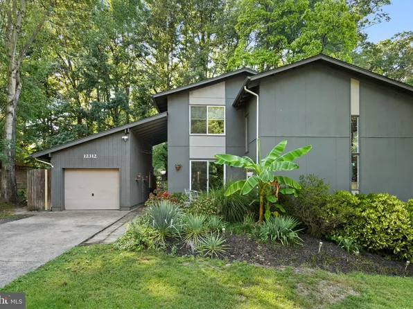 12312 Mulberry Ct, Woodbridge, VA 22192