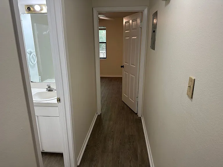 2300 Rusty Ln — Photo 13