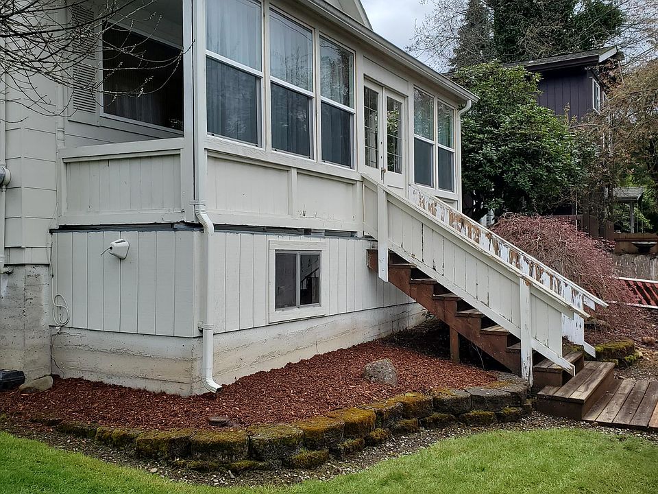 1st image of 32116 3rd Ave