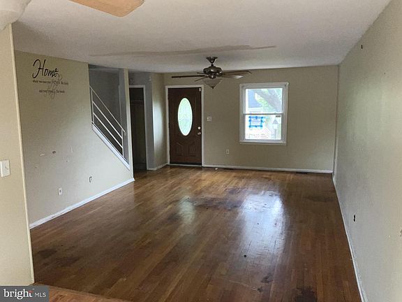 3rd image of 37 Watkins Park Dr #19