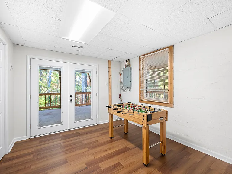 3463 Smithtown Rd — Photo 12