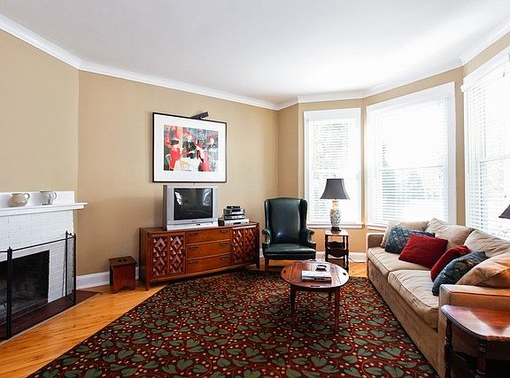 3rd image of 9526 Congress Park Ave
