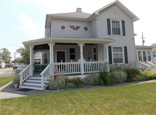 102 E 6th St, Port Clinton, OH 43452