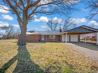 261 S Johnson St, Copan, OK 74022