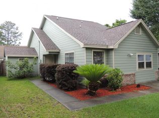 1826 Hunters Path, Fort Walton Beach, FL 32547