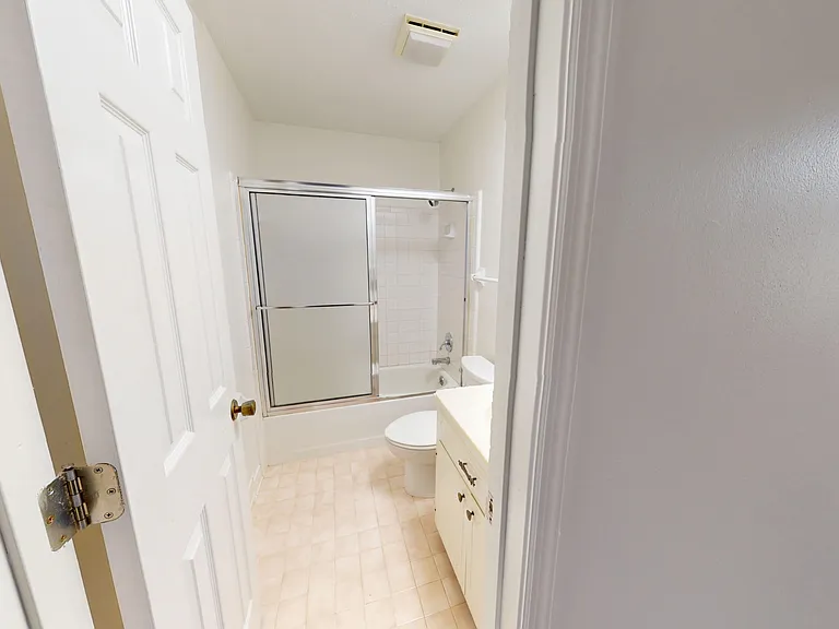 1212 Hillman St — Photo 16