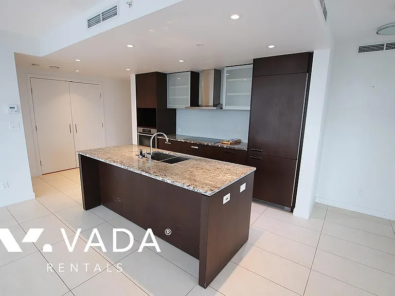 1028 Barclay St #2502 — Photo 3