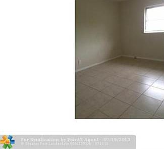 5th image of 510 SE 12th Ct APT 10