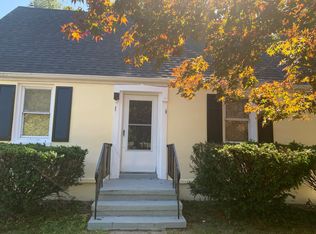 18 Oak Rd, West Haven, CT 06516