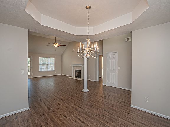 4th image of 908 Watsonia Dr