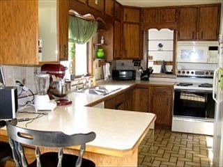 2nd image of 6005 SE 38th St