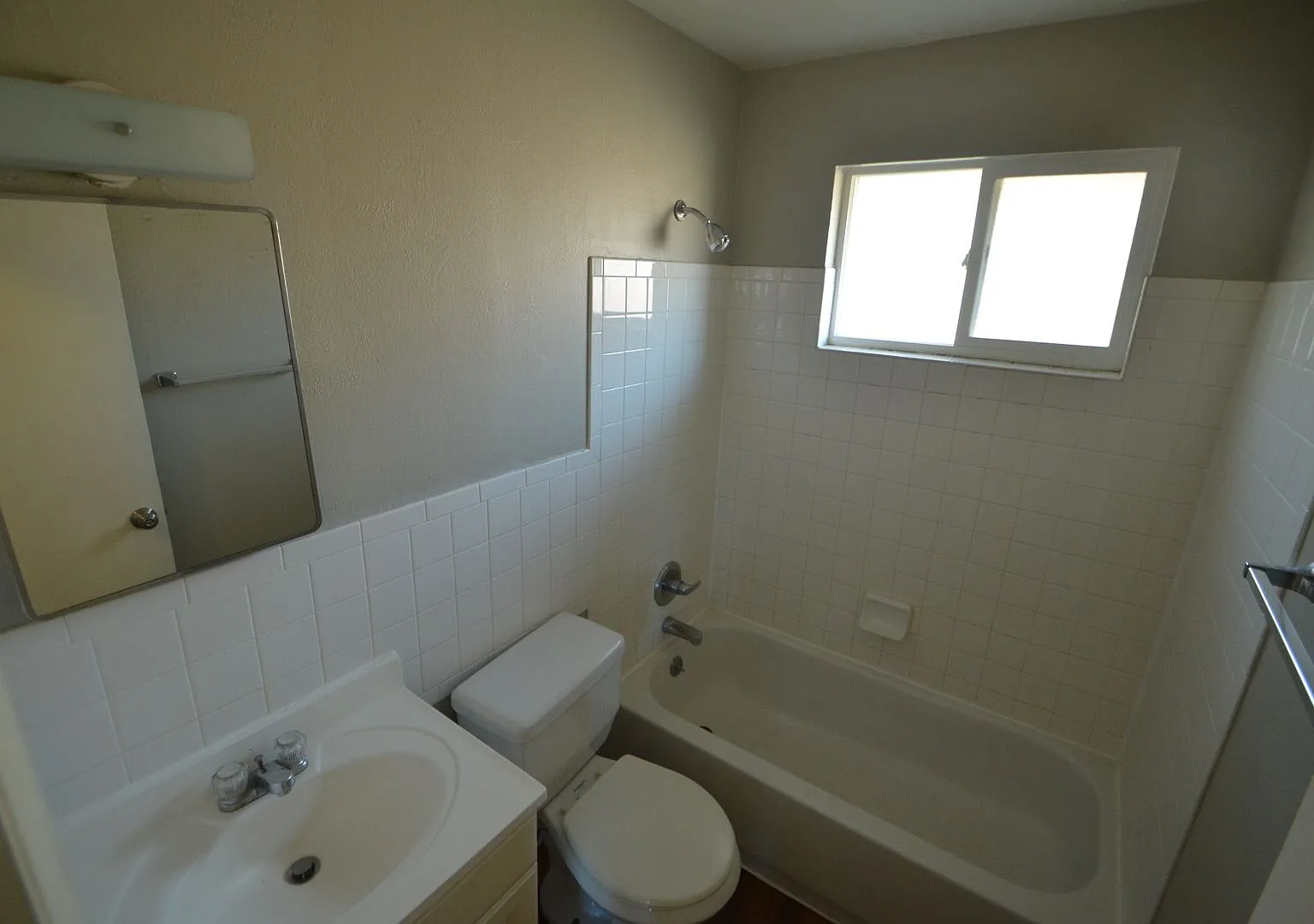 5521 S Delaware St — Photo 4