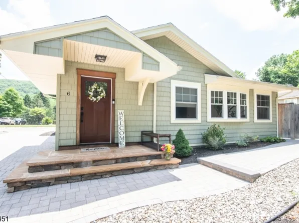 6 Ford Dr, Jefferson Twp., NJ 07438