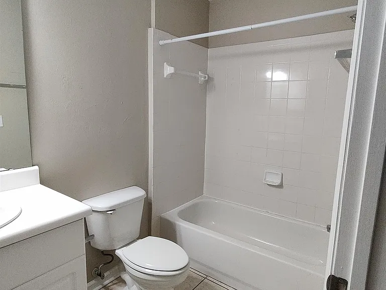 4256 Augustus Oak Ct — Photo 19