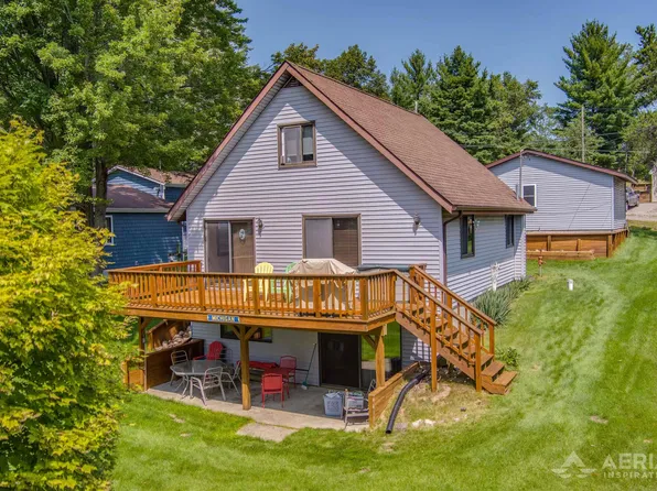 1984 N Ogemaw Trl, West Branch, MI 48661