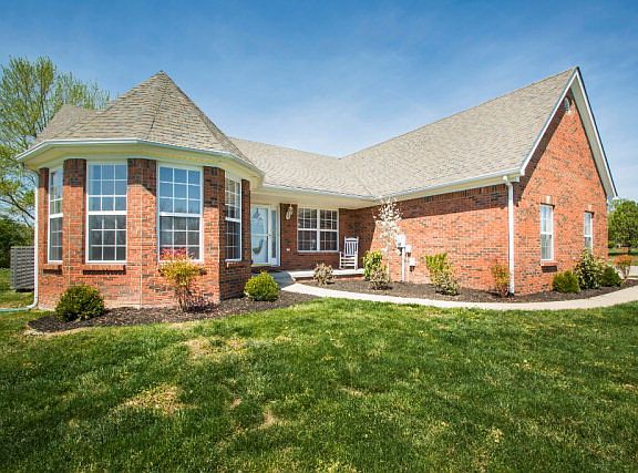 2nd image of 200 Wyndham Ct