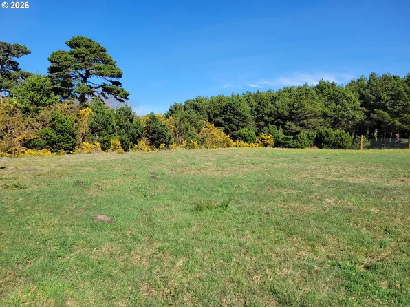 18th St SW, Bandon, OR 97411