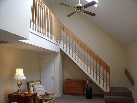5th image of 3441 Laredo Dr Unit 8