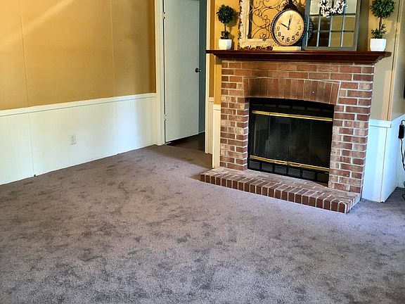 5th image of 7914 Ridge Estates Dr W