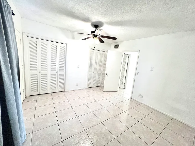 467 Golden Isles Dr — Photo 8