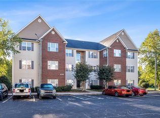 3716-1D Spanish Peak Dr, High Point, NC 27265