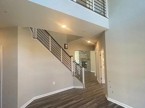 3rd image of 6444 Hedgewick Ct