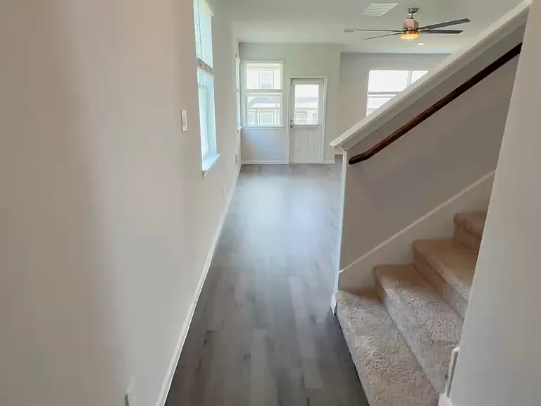 982 Rice Dr — Photo 8