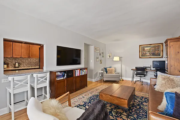 Sold by Julia B Fee Sotheby's International Realty | media 3