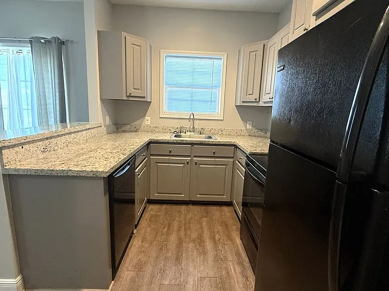 2808 Miller Ave #2 — Photo 9