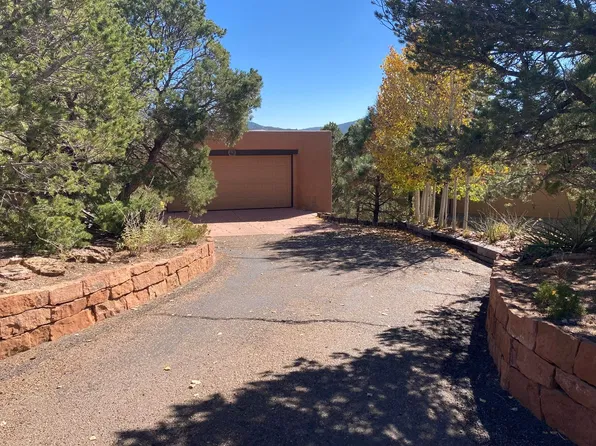 822 Camino Del Este, Santa Fe, NM 87501