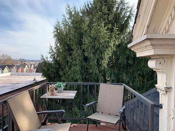 4th image of 5712 Stanton Ave