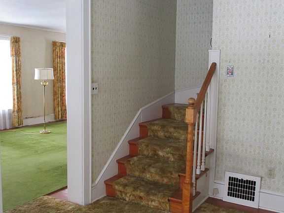 5th image of 189 Southside Dr