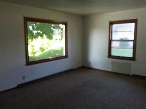 5th image of 5871 Garrett Ln