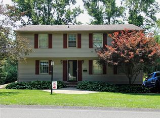 222 Hunting Creek Rd, Canonsburg, PA 15317