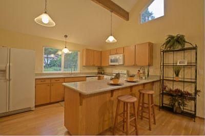Vaulted ceilings in kitchen