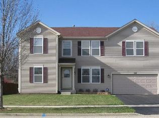 557 Indian Trail Rd, Antioch, IL 60002